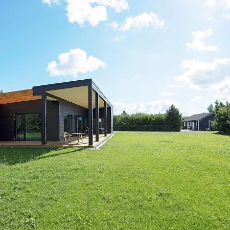 Luxury Retreat With - By Traum